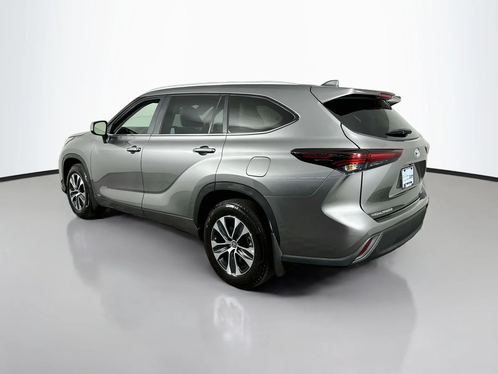 Certified Used 2026 Gray Toyota XLE image 27