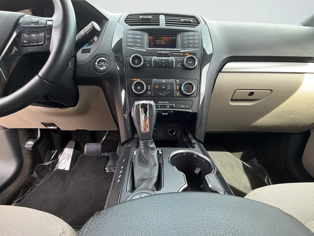 Used 2018 Red Ford XLT image 20
