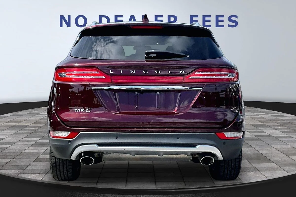 Used 2019 Red Lincoln Standard image 5