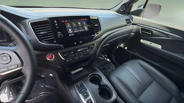 Used 2023 Black Honda AWD TrailSport image 28