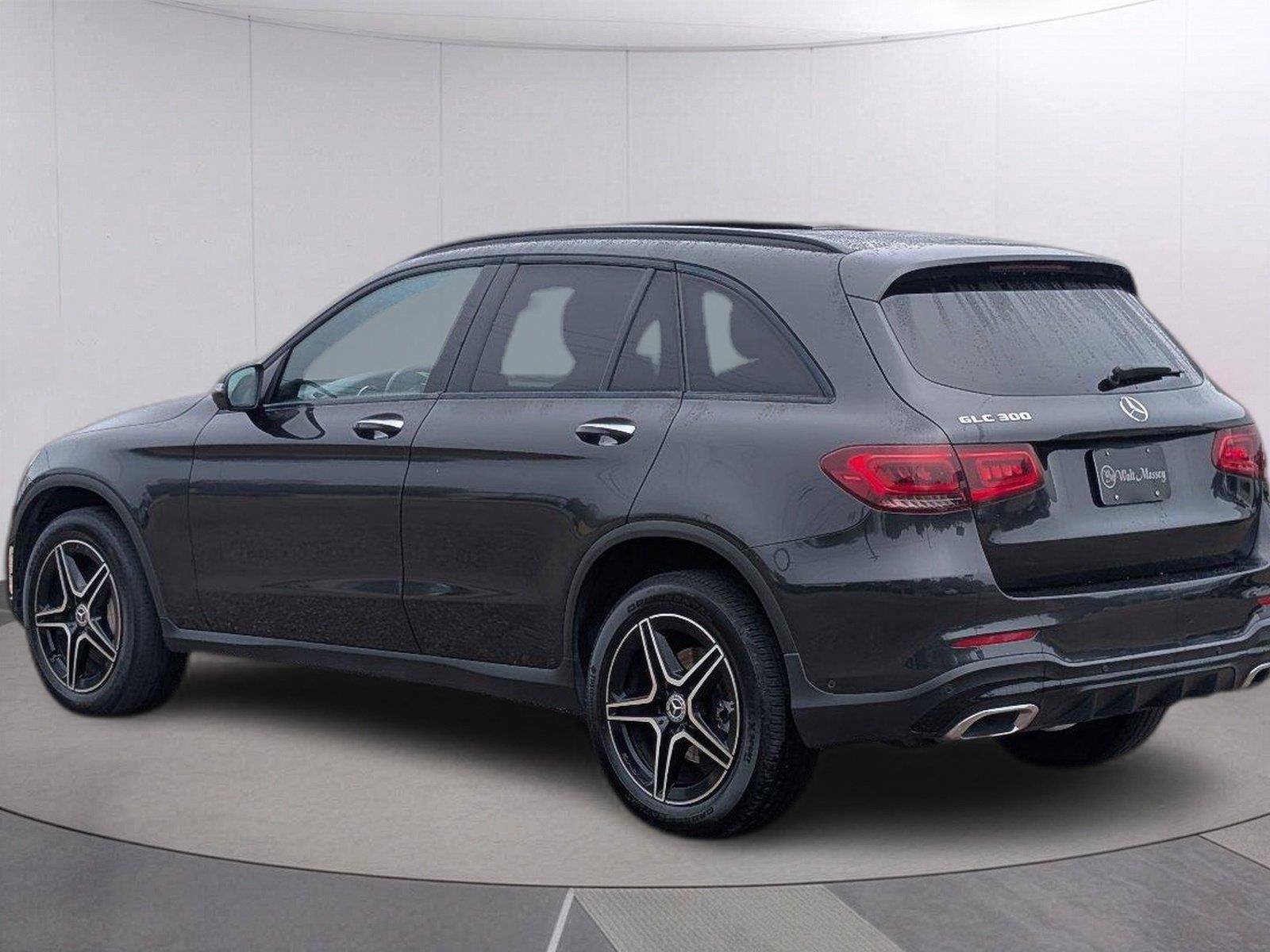 Used 2022 Graphite Grey Metallic Mercedes-Benz GLC 300 image 3