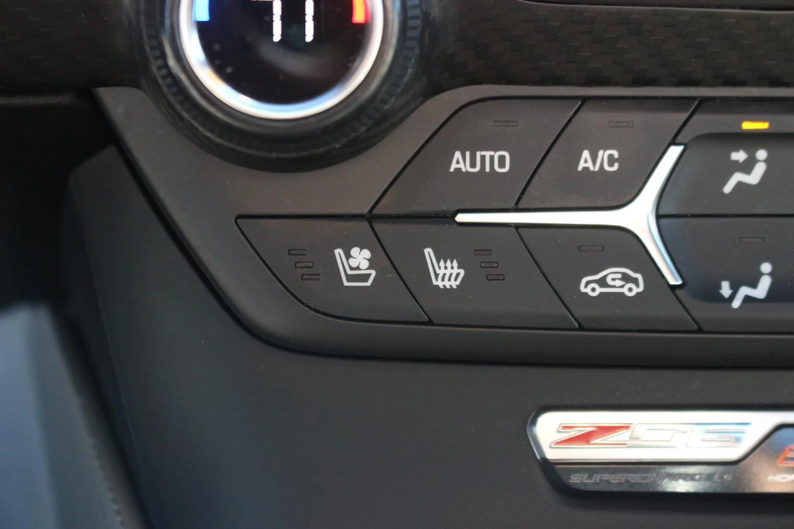 Used 2019 BLADE SILVER METALLIC Chevrolet Z06 2LZ image 30