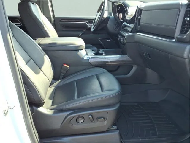 Used 2025 Summit White Chevrolet LTZ image 23