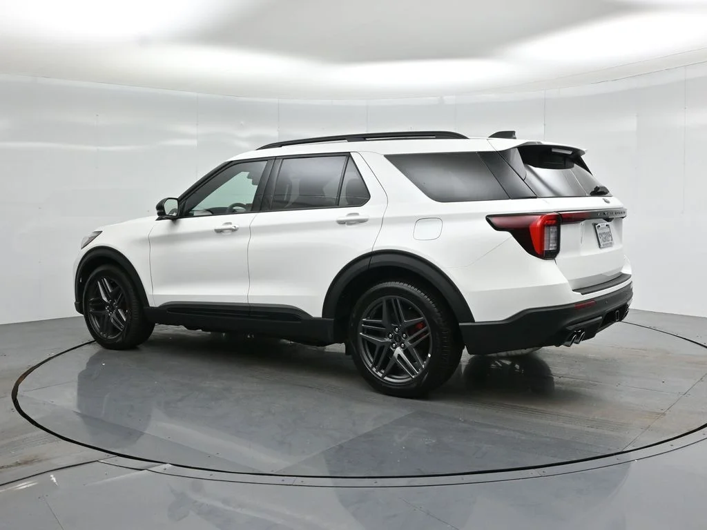 New 2026 Star White Metallic Tri-Coat Ford ST image 6