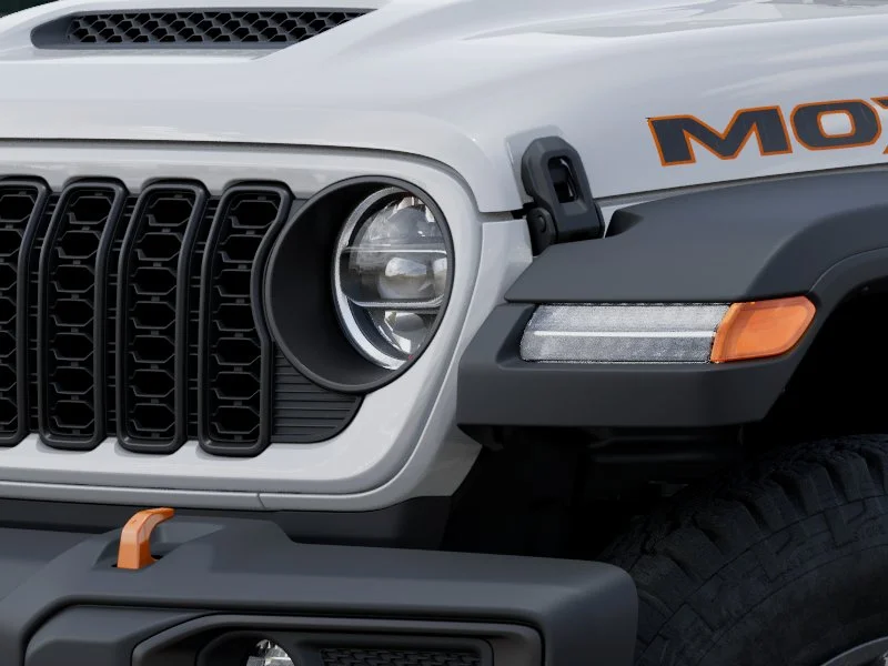 New 2026 Bright White Clear-Coat Exterior Paint Jeep Mojave image 43