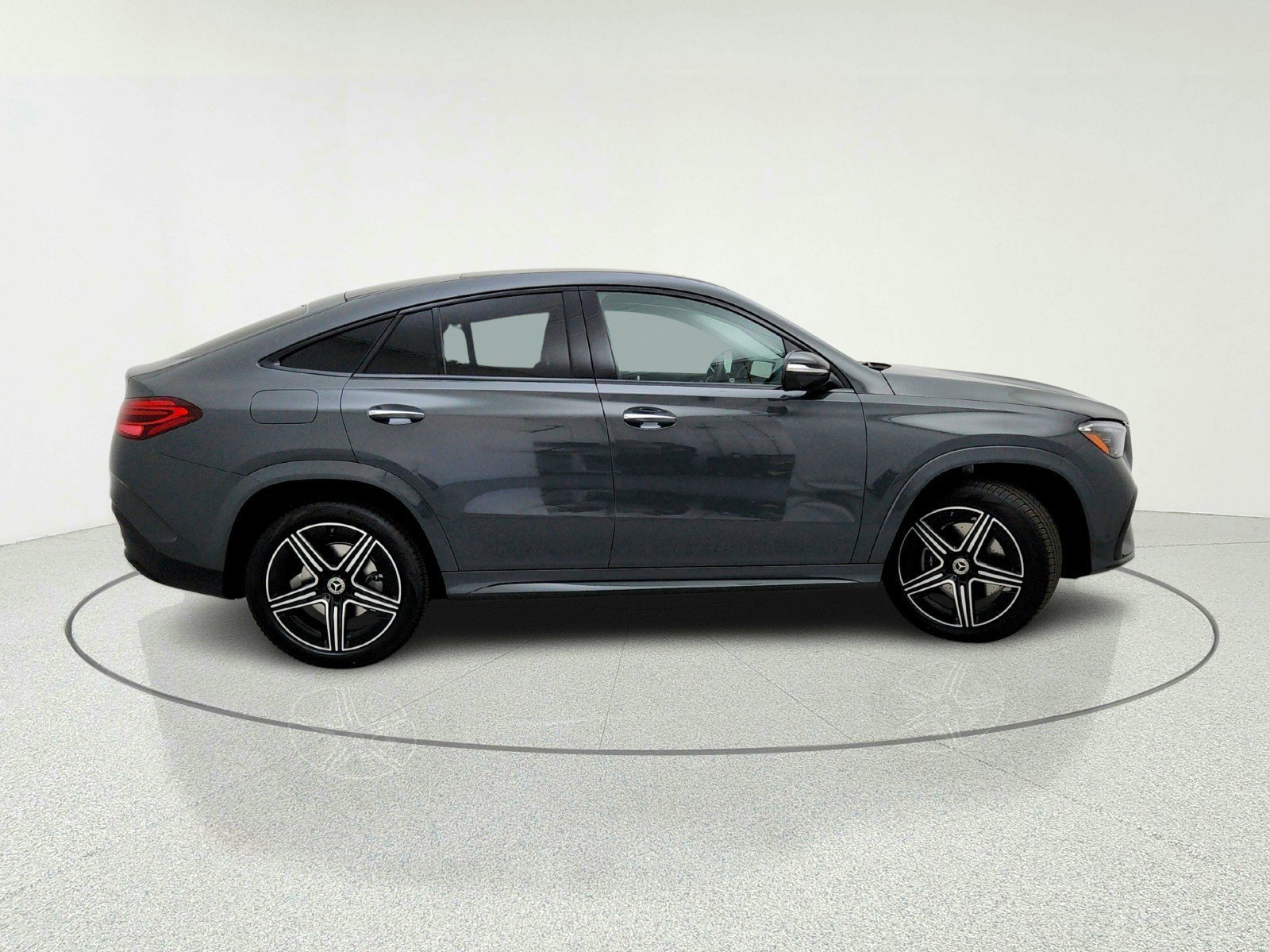 New 2026 MANUFAKTUR Silicon Grey Mercedes-Benz GLE 450 4MATIC® Coupe image 28