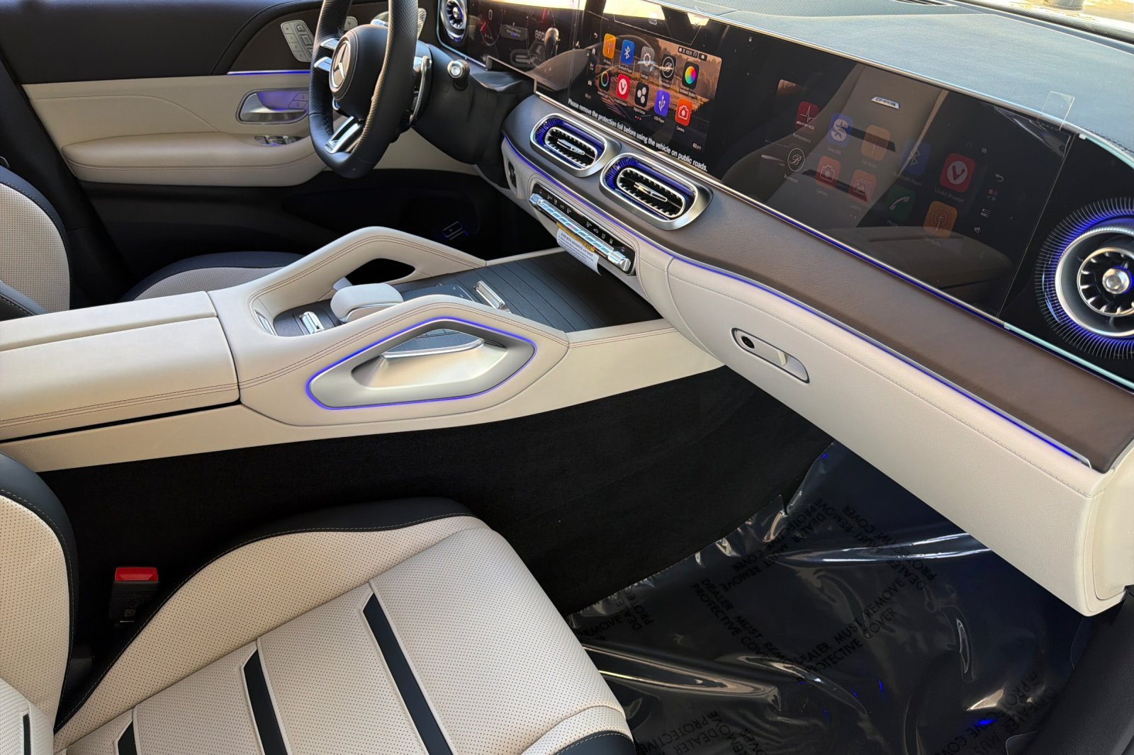 New 2027 Polar White Mercedes-Benz AMG® GLE 53e image 10