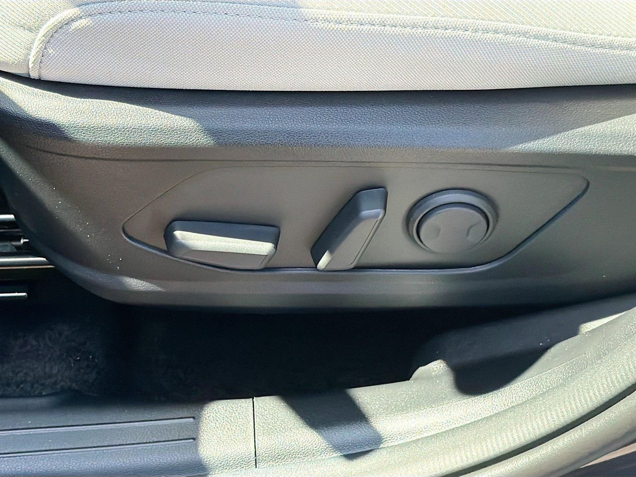 New 2026 Ecotronic Gray Hyundai SEL FWD image 22
