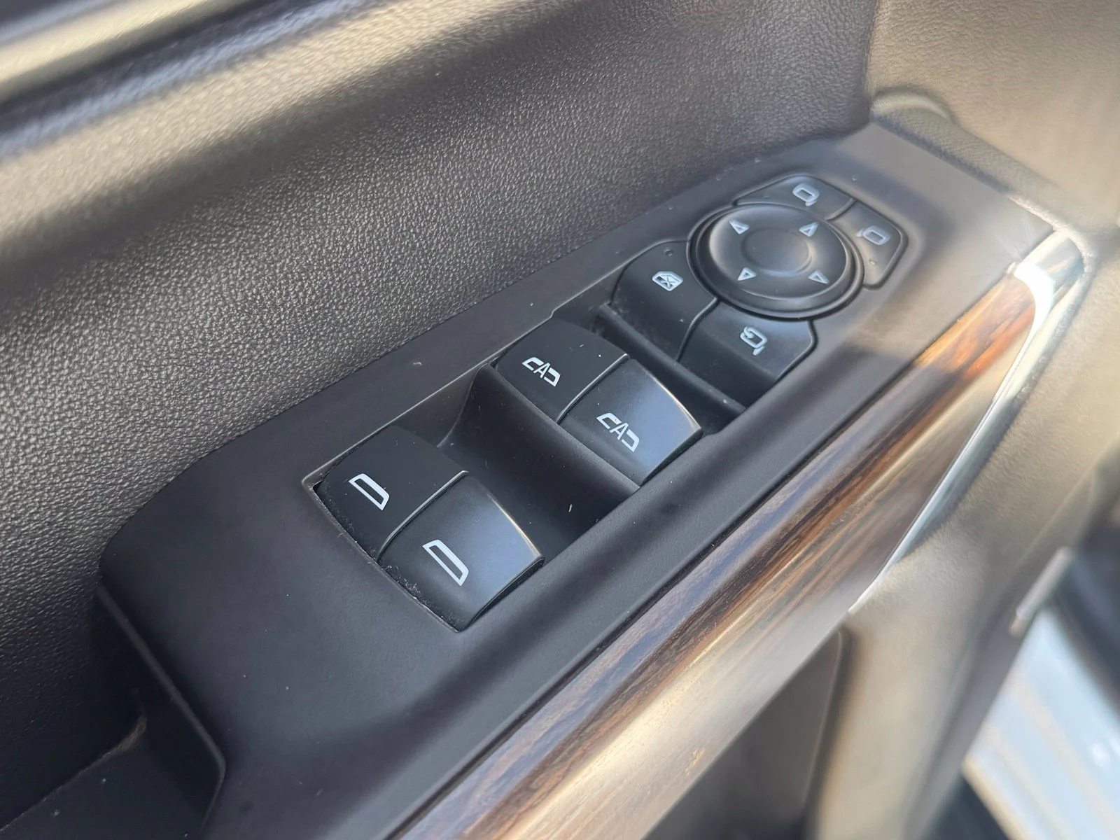 Used 2020 Beige Chevrolet High Country image 14