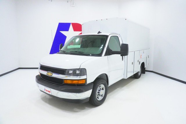 New 2025 Chevrolet Express Cutaway 3500 1WT