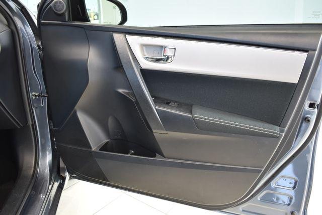 Certified Used 2018 SLATE METALLIC Toyota  image 11