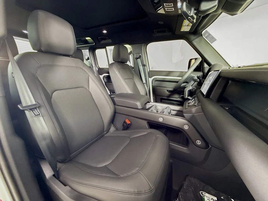 Certified Used 2025 Gray Land Rover S image 30