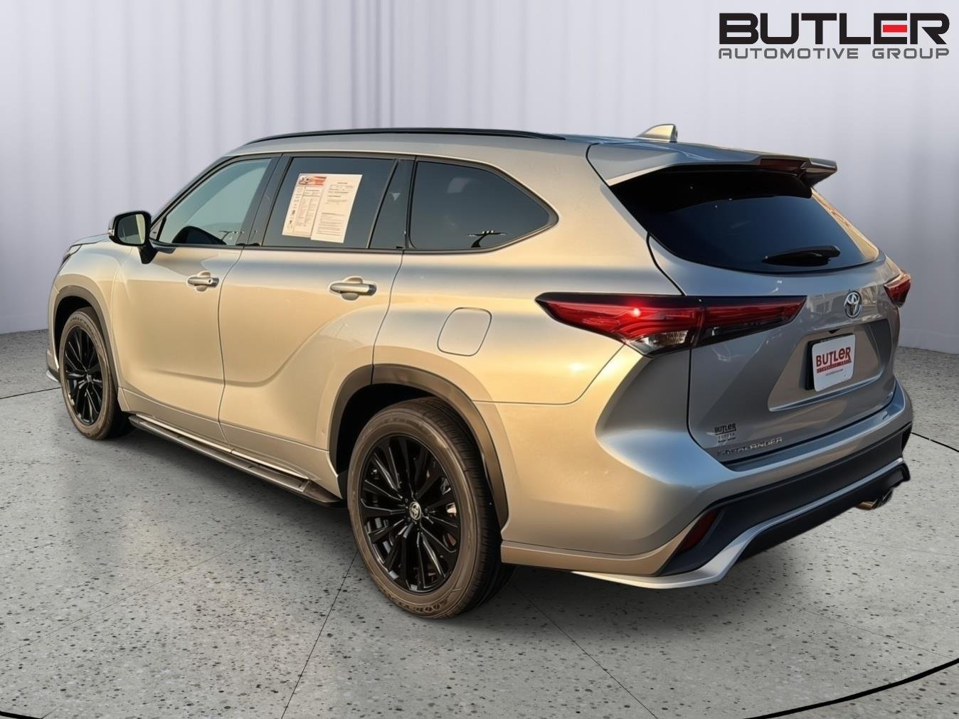 Used 2023 Celestial Silver Metallic Toyota XSE image 4