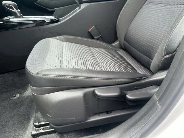Used 2024 Summit White Chevrolet LT image 16
