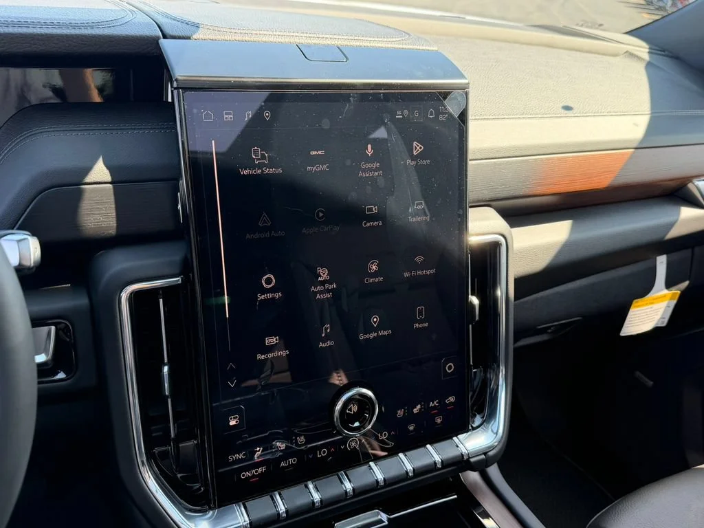 2026 GMC Yukon Denali - Photo 46