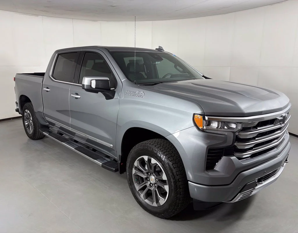 New 2026 Sterling Gray Metallic Chevrolet High Country image 2