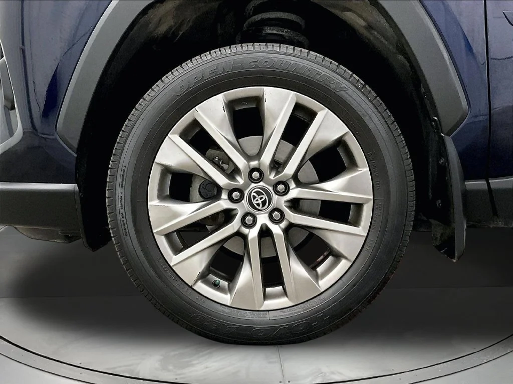 2023 Toyota RAV4 XLE Premium - Photo 12