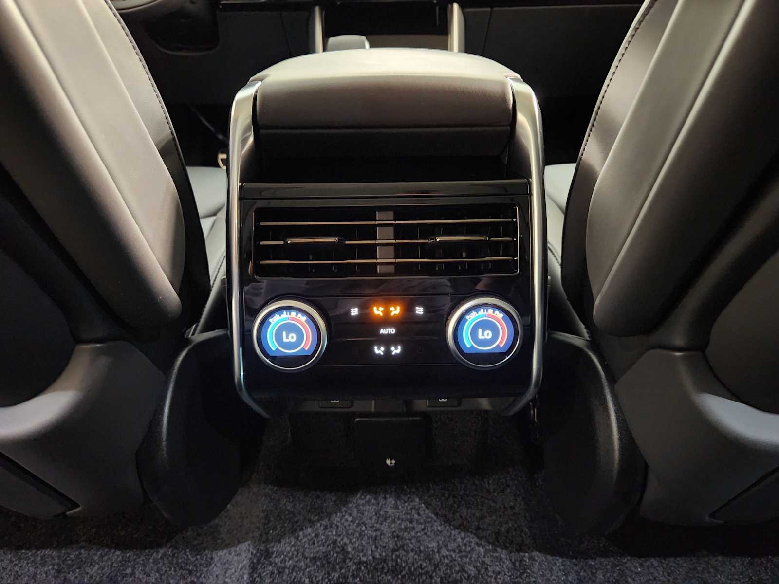 2026 Land Rover Range Rover SE - Photo 29