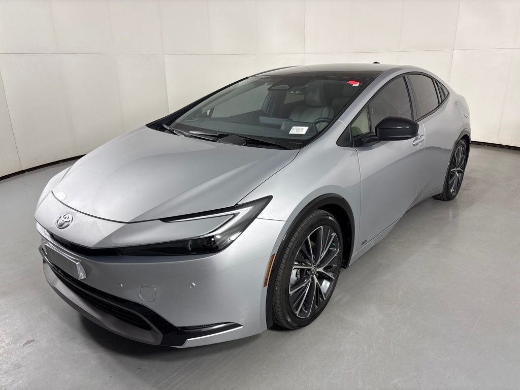 Used 2026 Gray Toyota Limited image 4