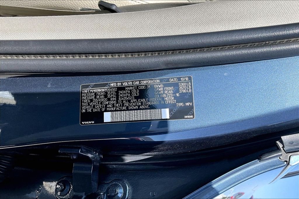 Used 2019 Blue Volvo T5 Momentum image 33