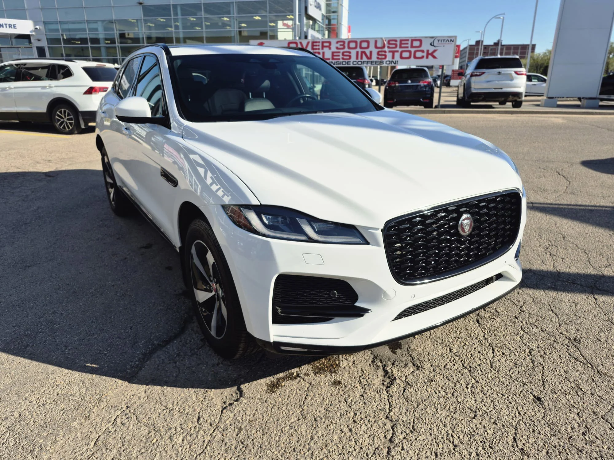 Used 2022 Fuji White Jaguar P250 S AWD*Nav | Htd Leather | Pano Roof | Htd Wheel | Blind Spot Detect | Meridian Audio | CarPlay image 5