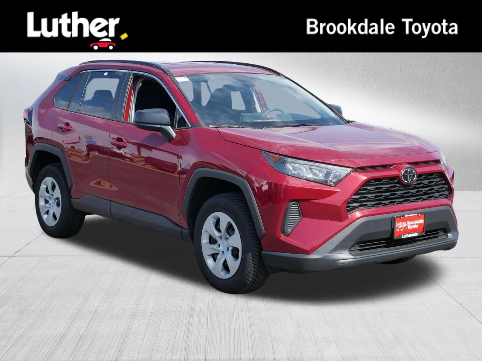 2021 Toyota RAV4 LE AWD's photo