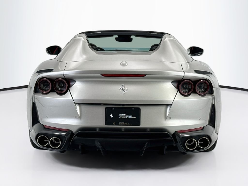 Used 2022  Ferrari Base image 6