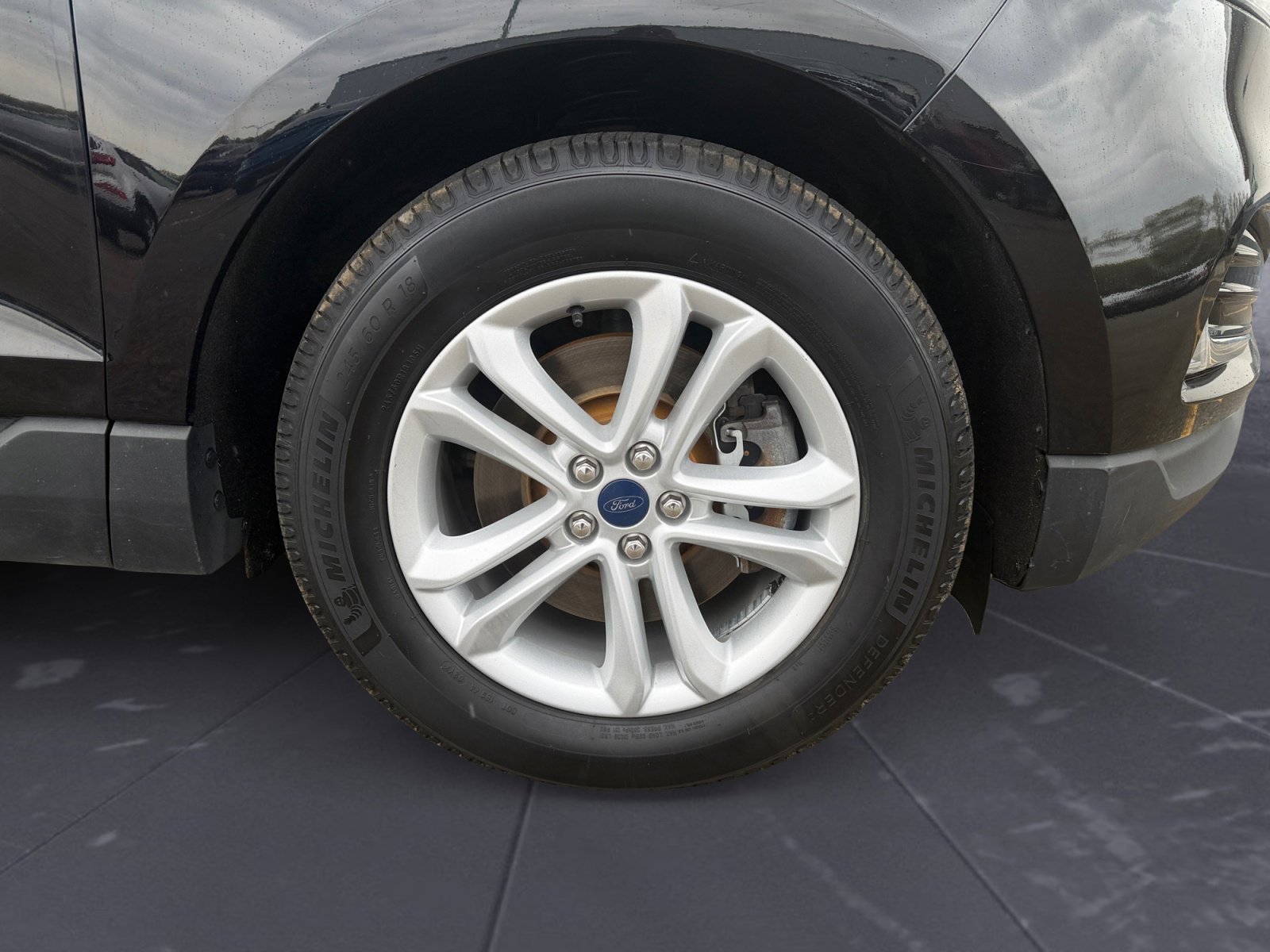 Used 2020 Black Ford SEL image 44