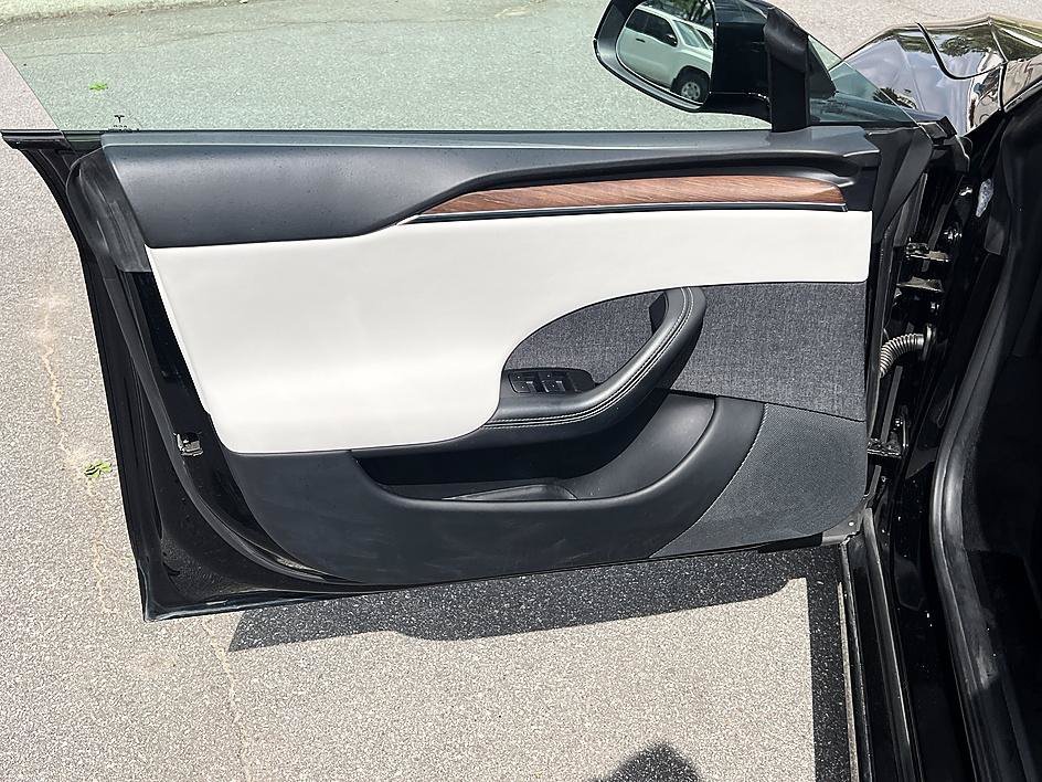 Used 2021 Solid Black Tesla Long Range image 20