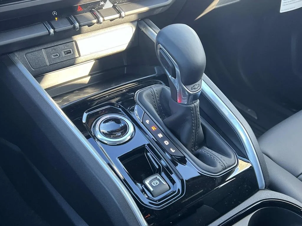 2026 Chevrolet Colorado LT - Photo 18