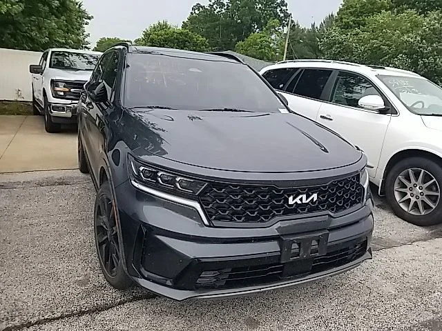 Certified Used 2023 Gray Kia SX image 4