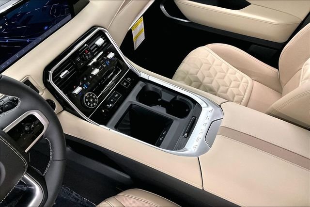 New 2026 Alpine Metallic/Super Blk Nissan Platinum Reserve image 9