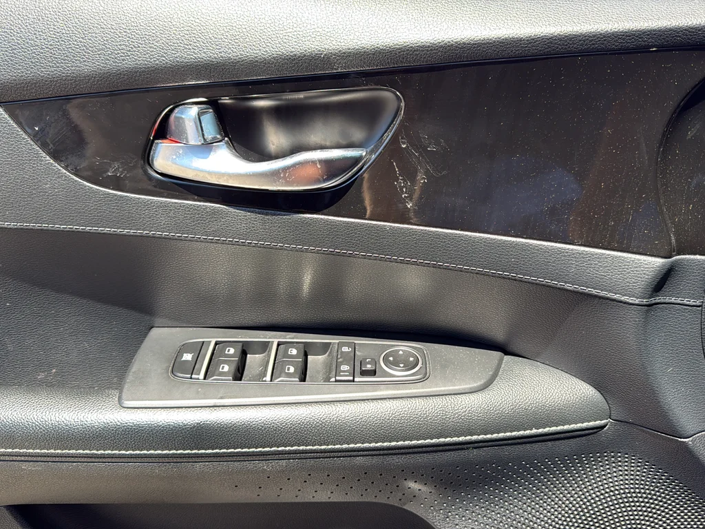 Certified Used 2019 Blue Kia S image 27