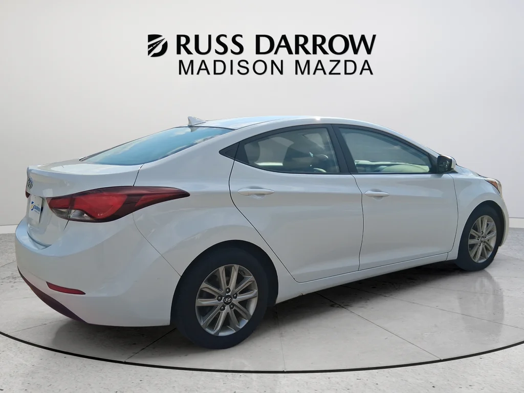 Used 2015 White Hyundai SE image 5