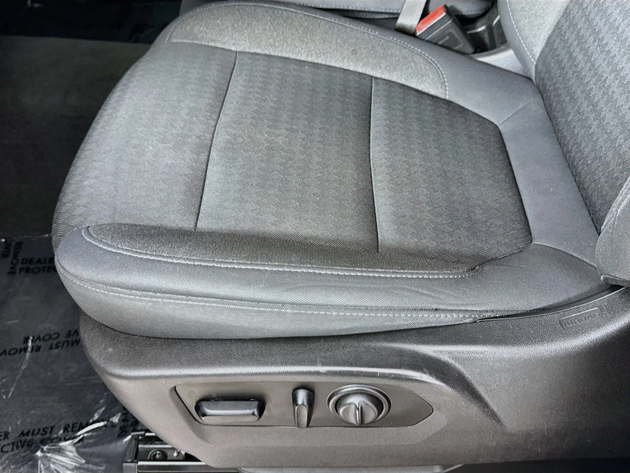 Used 2020 SUMMIT WHITE GMC SLE image 22
