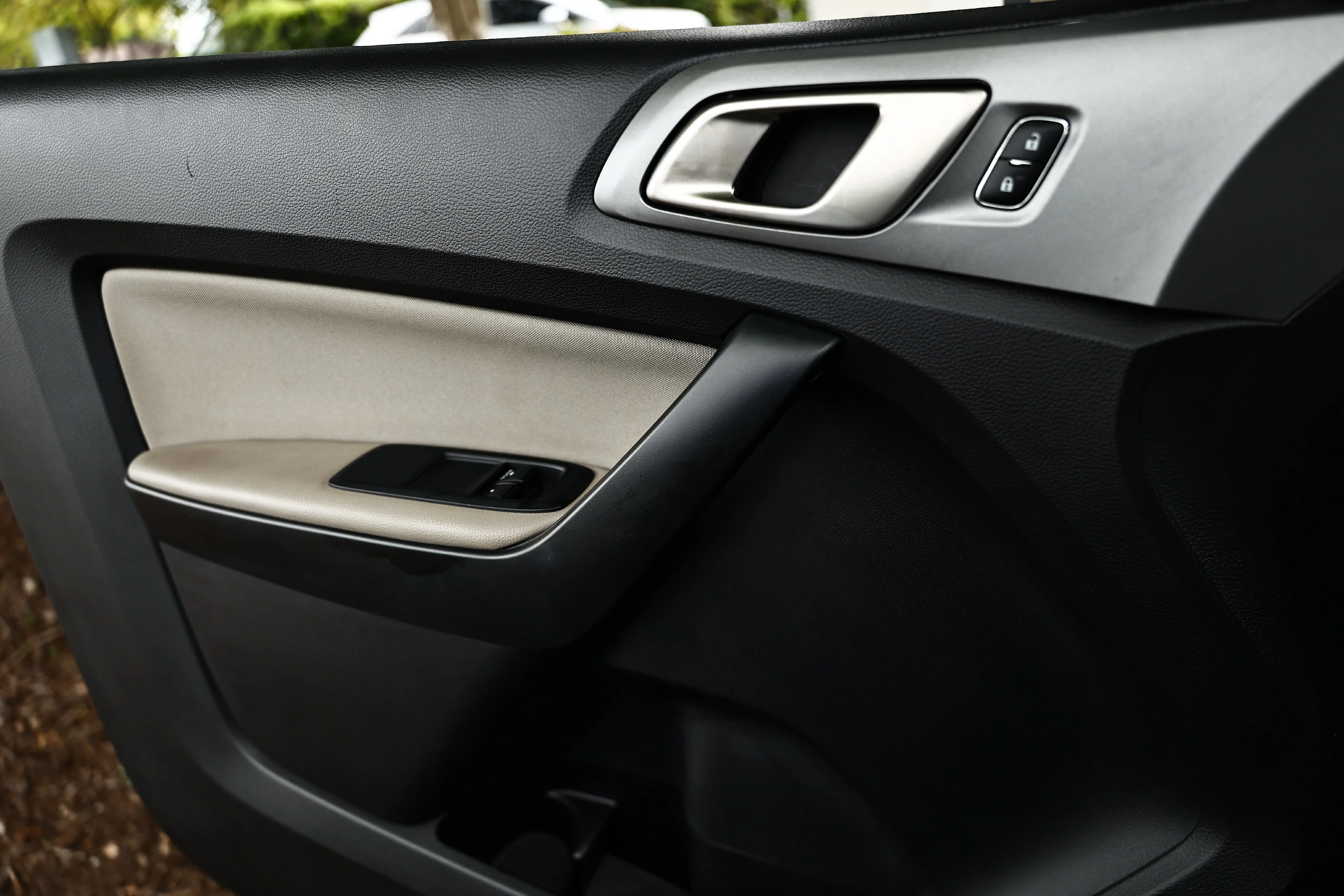 Used 2019 Magnetic Metallic Ford XLT image 15