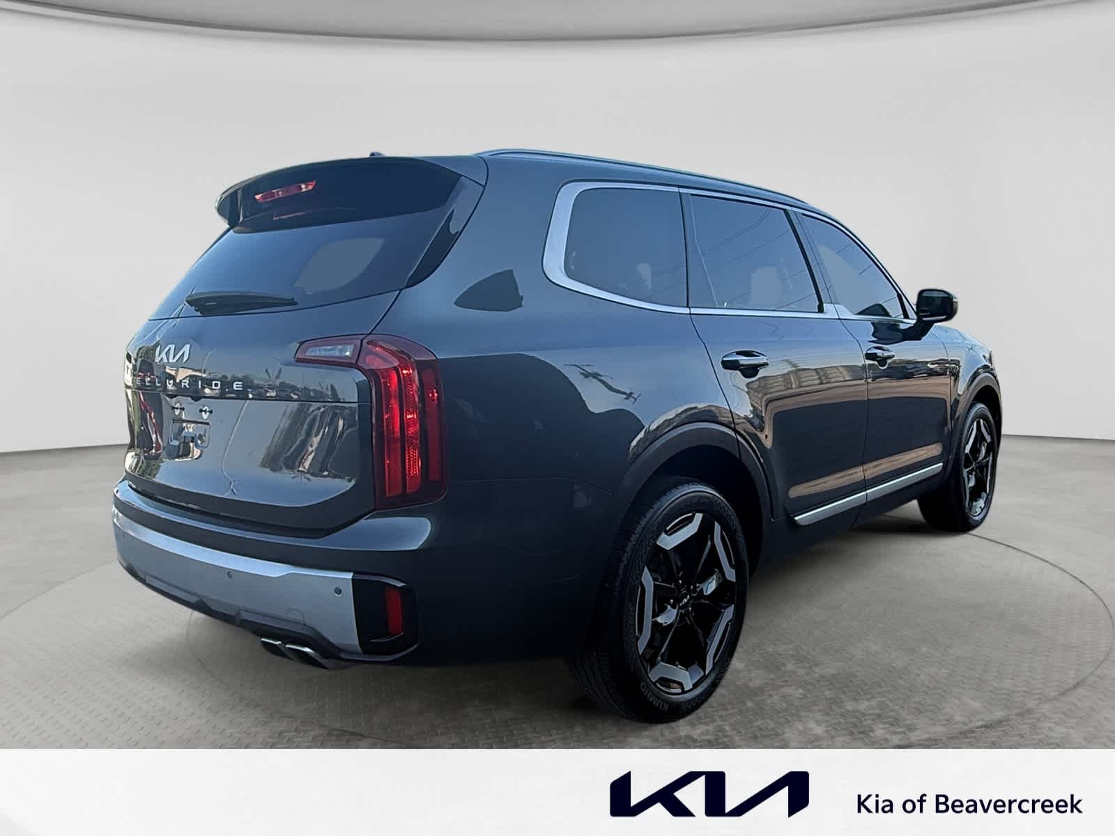 Certified Used 2024 Gravity Gray Kia S image 5