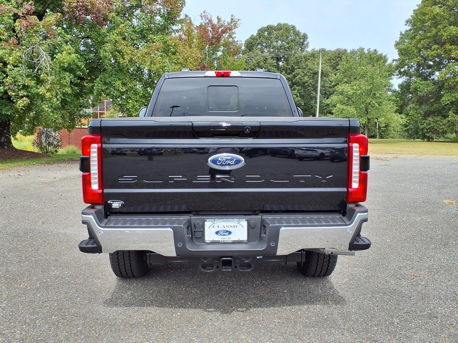 New 2026 Agate Black Metallic Ford F-250® Lariat® image 10