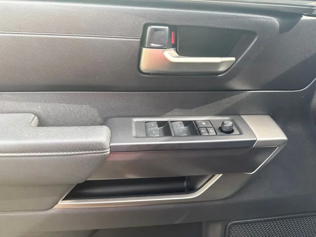 Used 2024  Toyota SR5 image 26