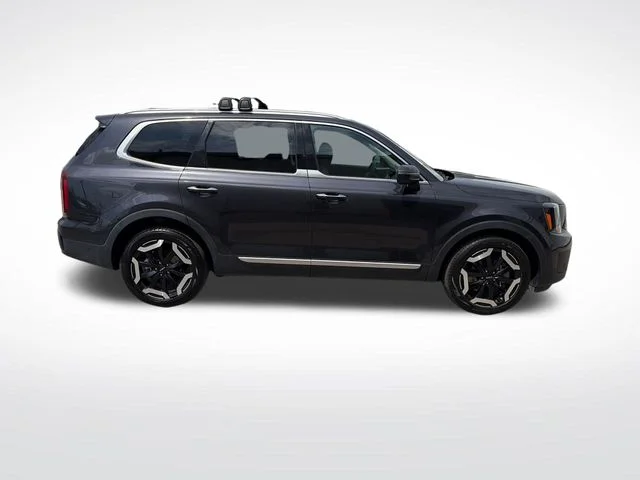 Used 2025 Gray Kia S image 6