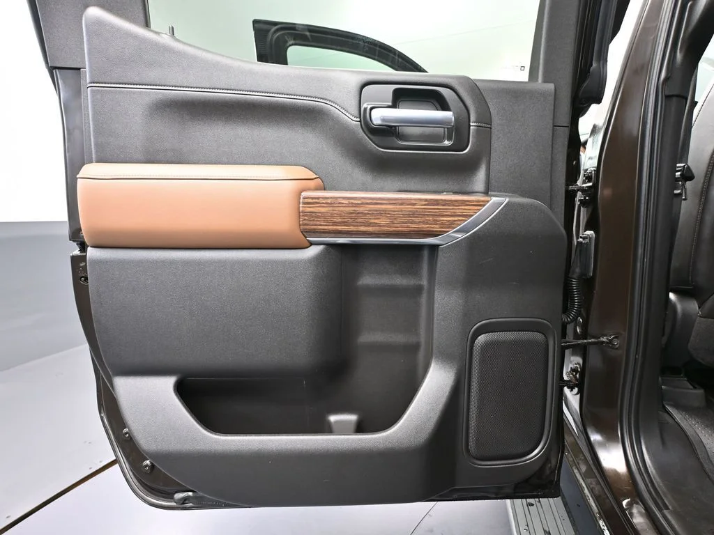 Used 2020 Brown Chevrolet High Country image 44