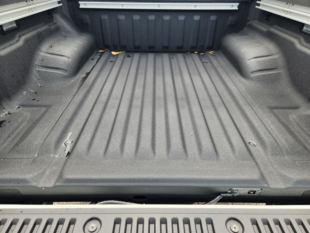 New 2026 Glacier White Nissan Crew Cab PRO-X® image 31