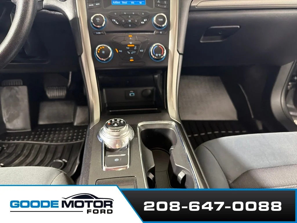 Used 2017 Gray Ford SE image 17