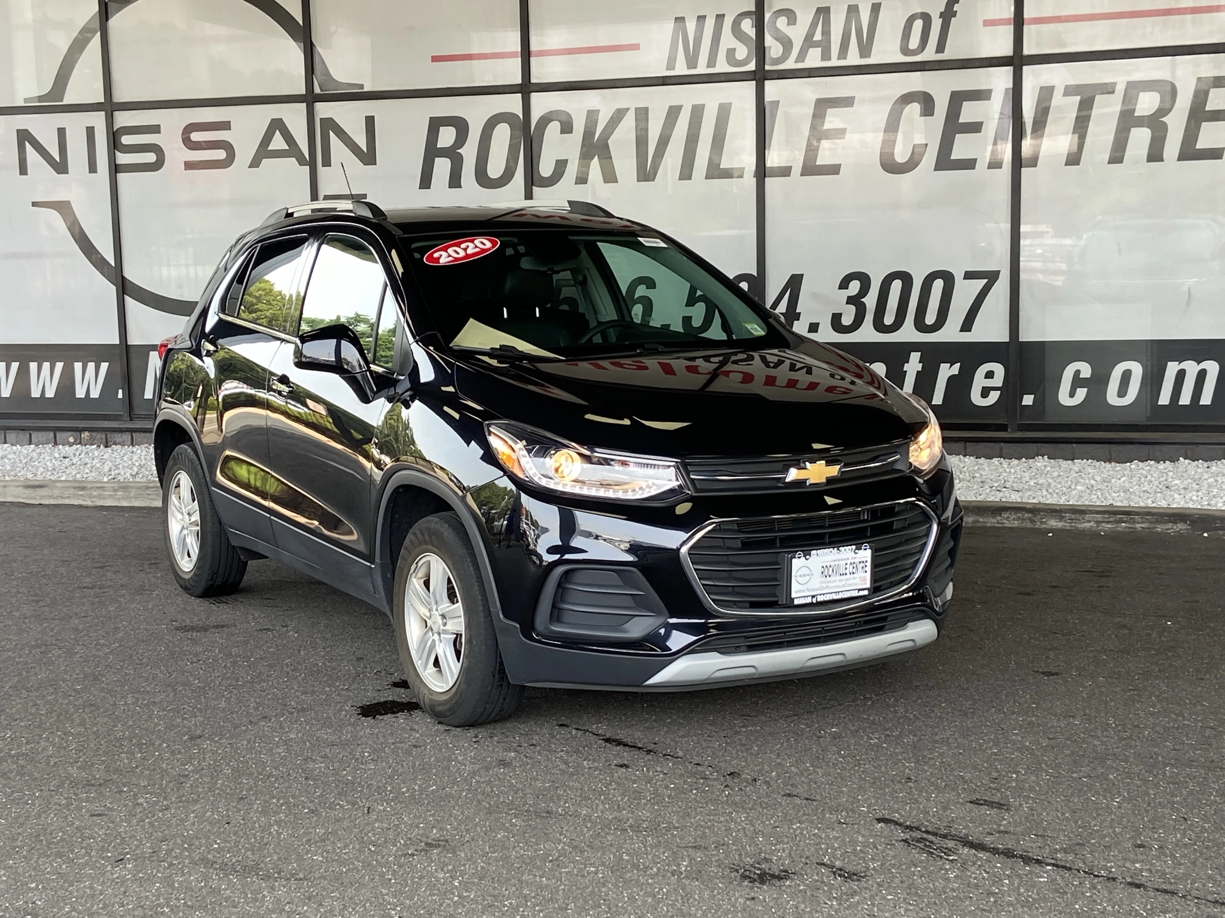 Used 2020 Chevrolet Trax LT with VIN KL7CJPSB3LB002140 for sale in Rockville Centre, NY