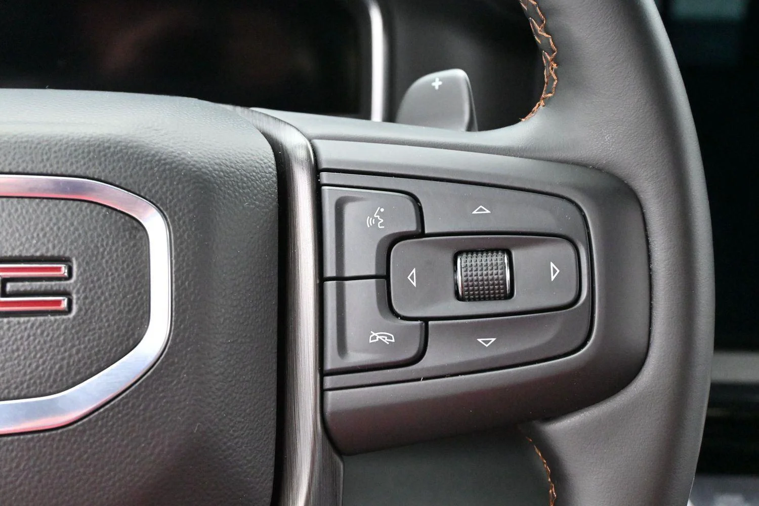 Used 2024 Sterling Metallic GMC AT4 image 19