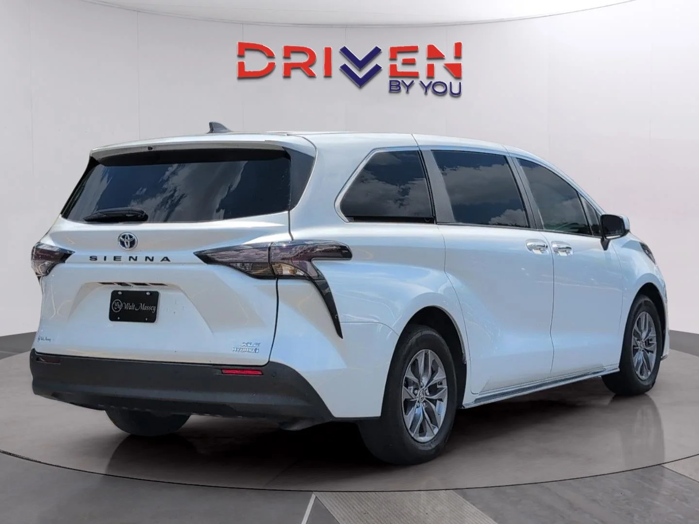 Used 2024 Windchill Pearl Toyota XLE image 5