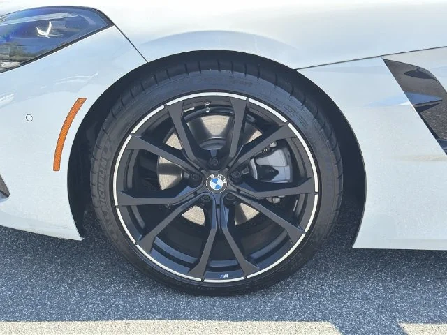 Used 2023 White BMW sDrive30i image 41