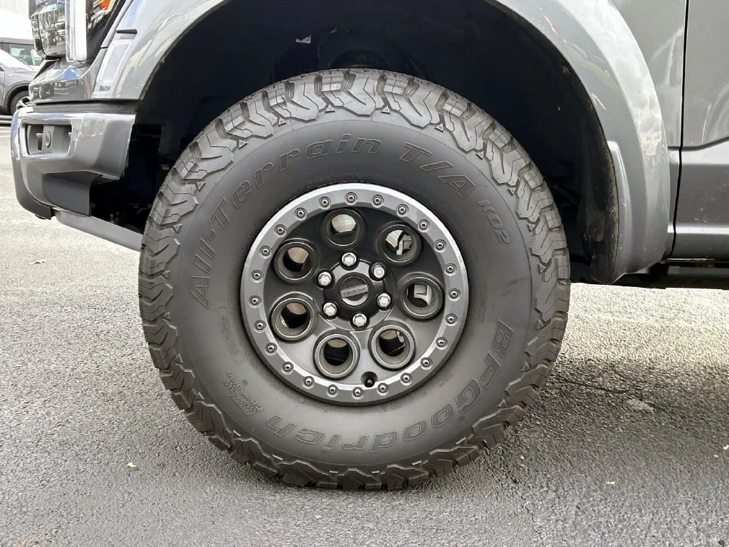 Used 2025 Gray Metallic Ford Raptor image 9