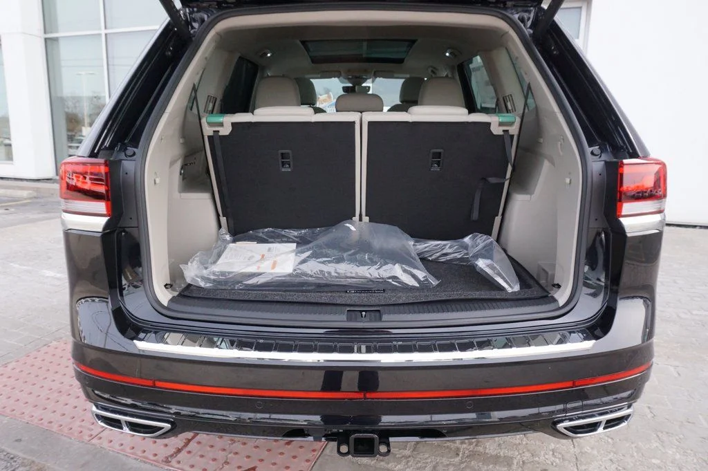New 2026 Deep Black Volkswagen 2.0T SEL Premium R-Line image 34