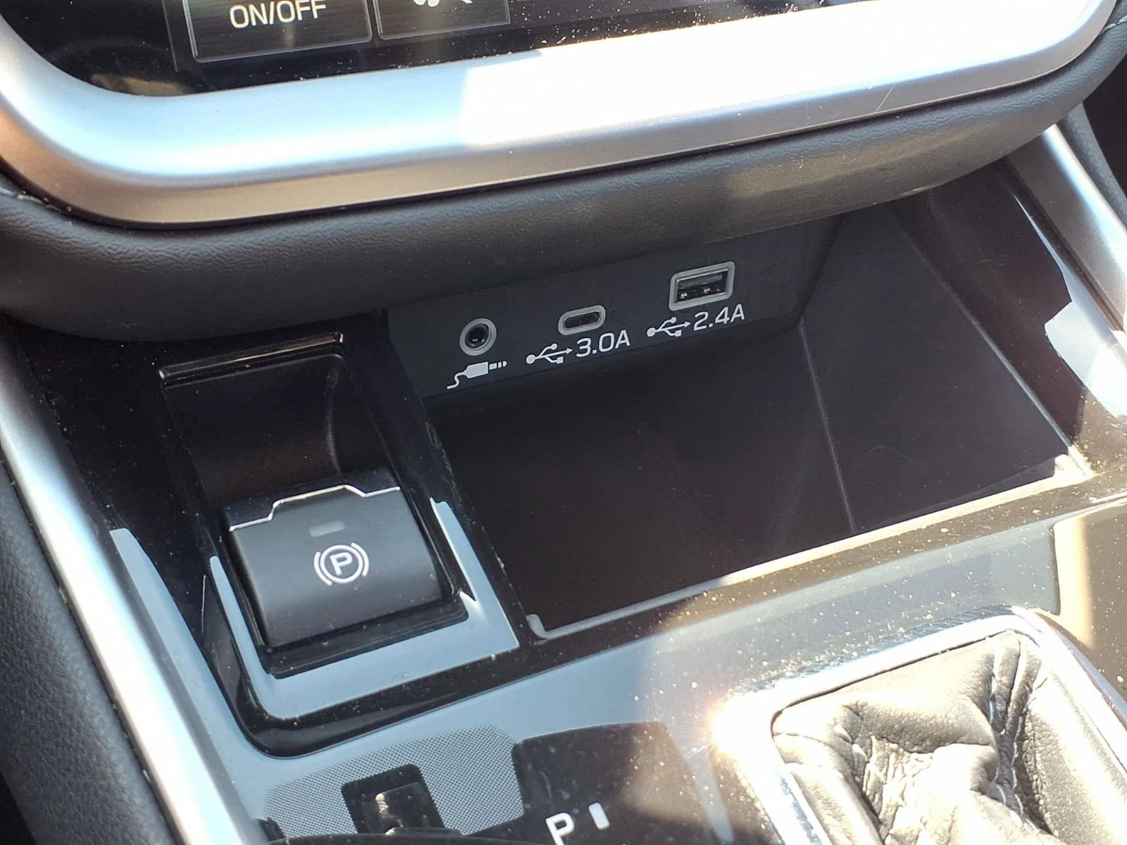 Used 2024 Crystal White Pearl Subaru Limited image 13